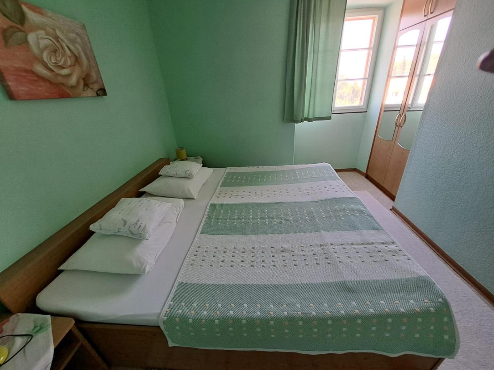 Apartmani Dusica Lumbarda Eksteriør billede