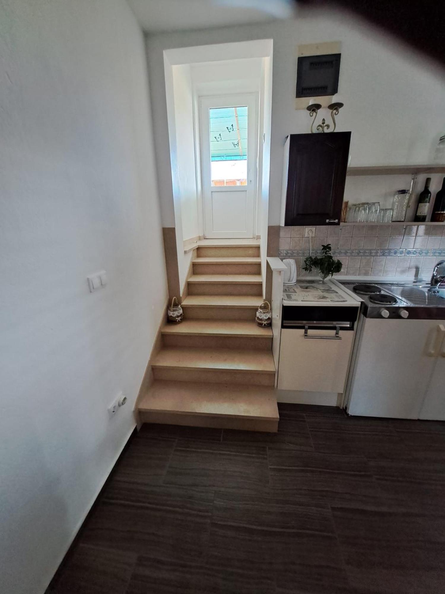 Apartmani Dusica Lumbarda Eksteriør billede