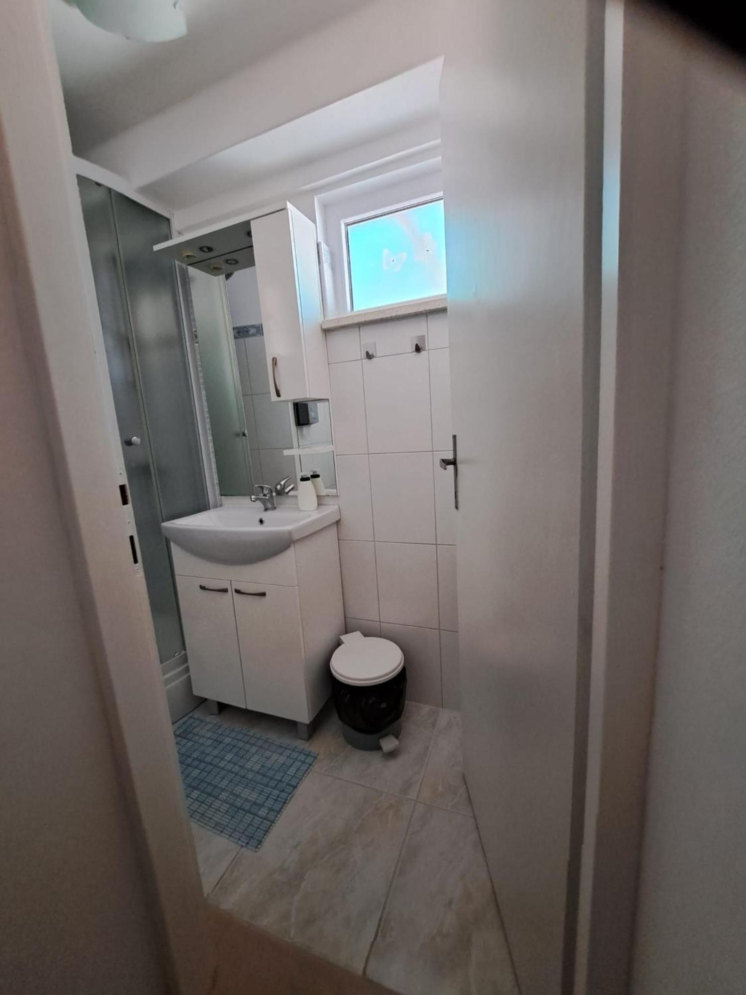 Apartmani Dusica Lumbarda Eksteriør billede