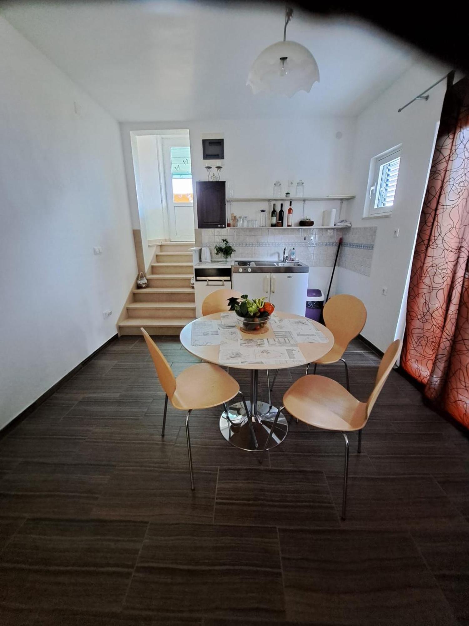 Apartmani Dusica Lumbarda Eksteriør billede